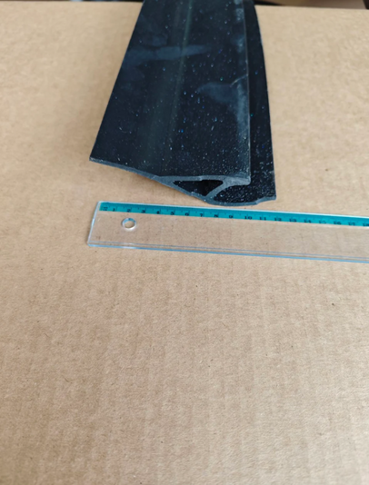 profilni bokoštitinik za gumenjake H 130 crni (kolut 24 m)