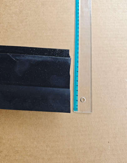 profilni bokoštitinik za gumenjake H 130 crni (kolut 24 m)